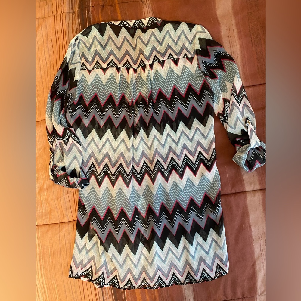 Button down top - Picture 2 of 2
